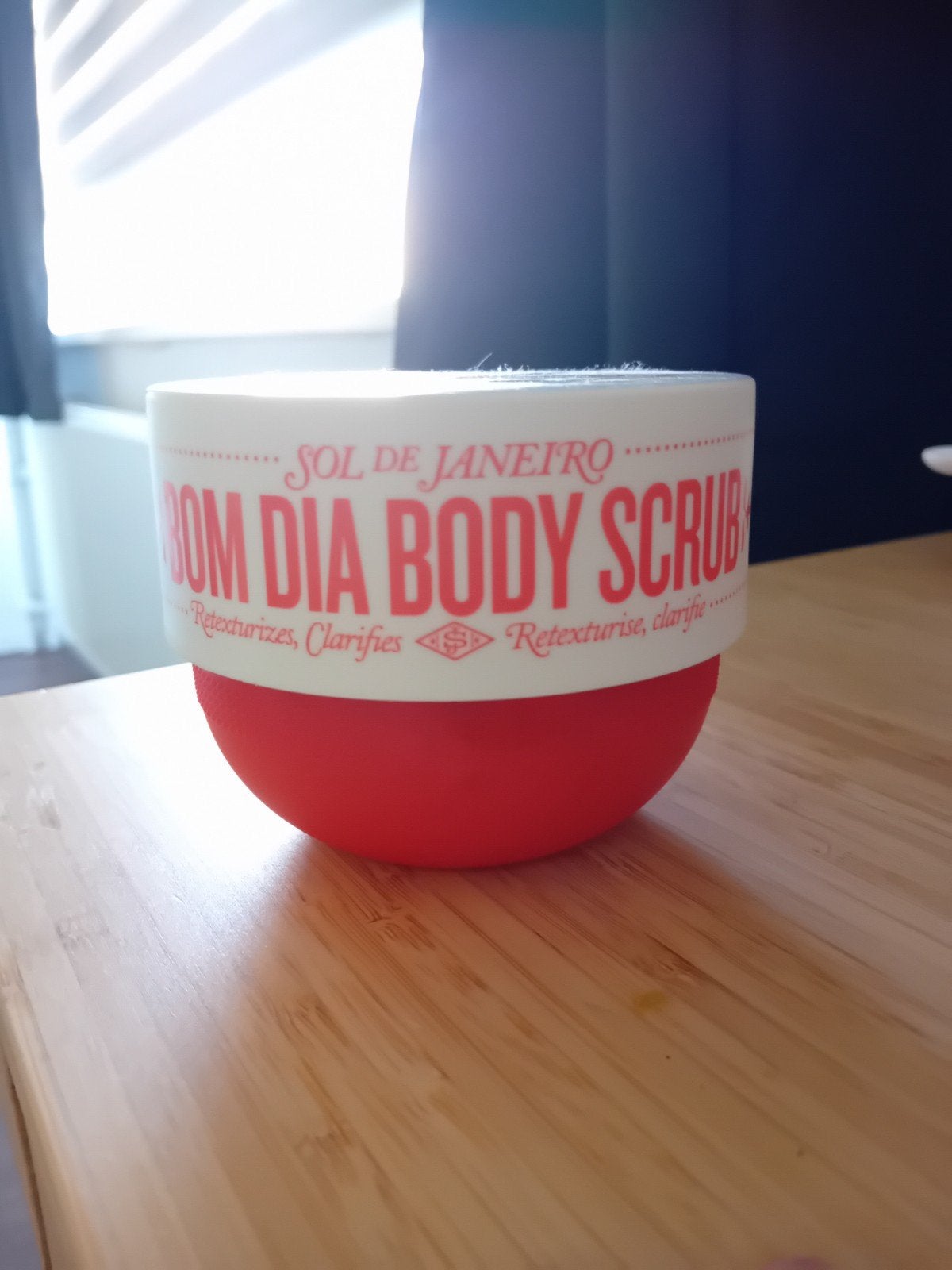 Sol de Janeiro scrub, Ophalen