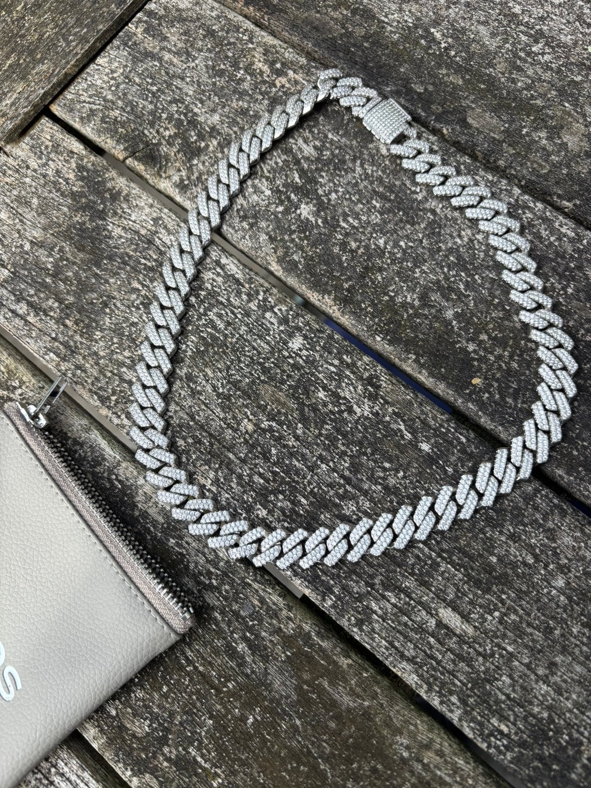 Moissanite ketting, Ophalen of Verzenden, Zo goed als nieuw, Zwart, Guess