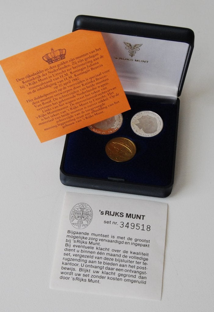 3 proof munten troonswissel 30 april 1980 in originele doos, Postzegels en Munten, Ophalen of Verzenden, Koningin Beatrix, Setje