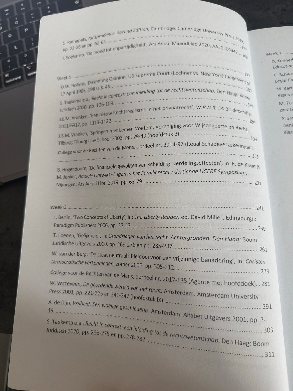 Grondslagen van het Recht Reader 2025-2026 UvA, Ophalen of Verzenden, Gamma, Zo goed als nieuw, WO