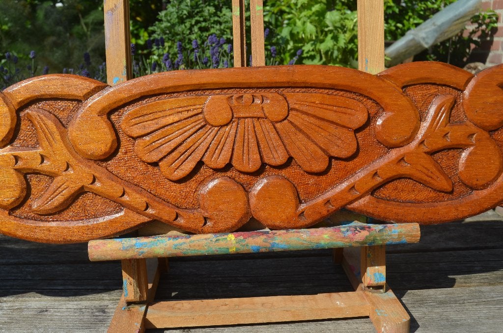 Mooi gesneden plank voor boven een deur., Overige onderwerpen, Houtsnijwerk, Ophalen of Verzenden, Handgemaakt
