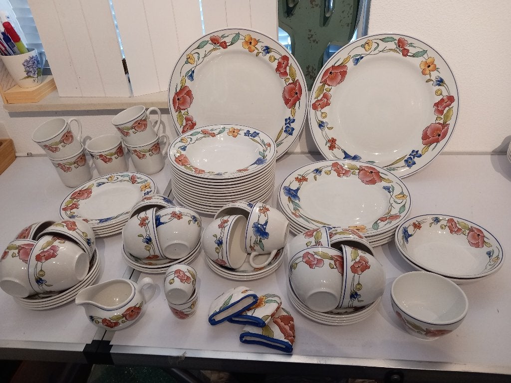 Alpine Meadow servies van Wood & Sons, Ophalen of Verzenden, Zo goed als nieuw, Keramiek, Overige stijlen
