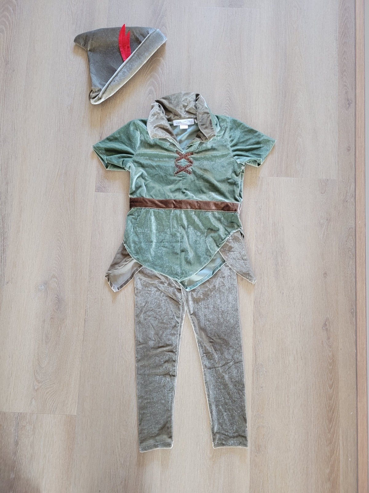 Zara Robin Hood pak, maat 110, zo goed als nieuw, Ophalen of Verzenden, Zo goed als nieuw, 110 t/m 116, Jongen of Meisje