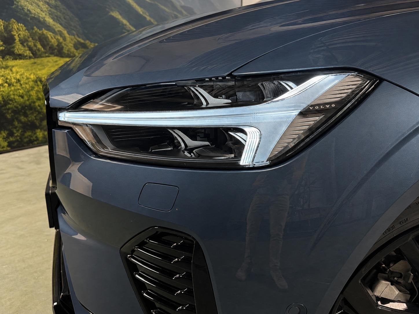 Volvo XC60 2.0 T8 Plug-in hybrid AWD Ultra Dark Maxton pakke, Auto's, Automaat, Gebruikt, Euro 6, 4 cilinders
