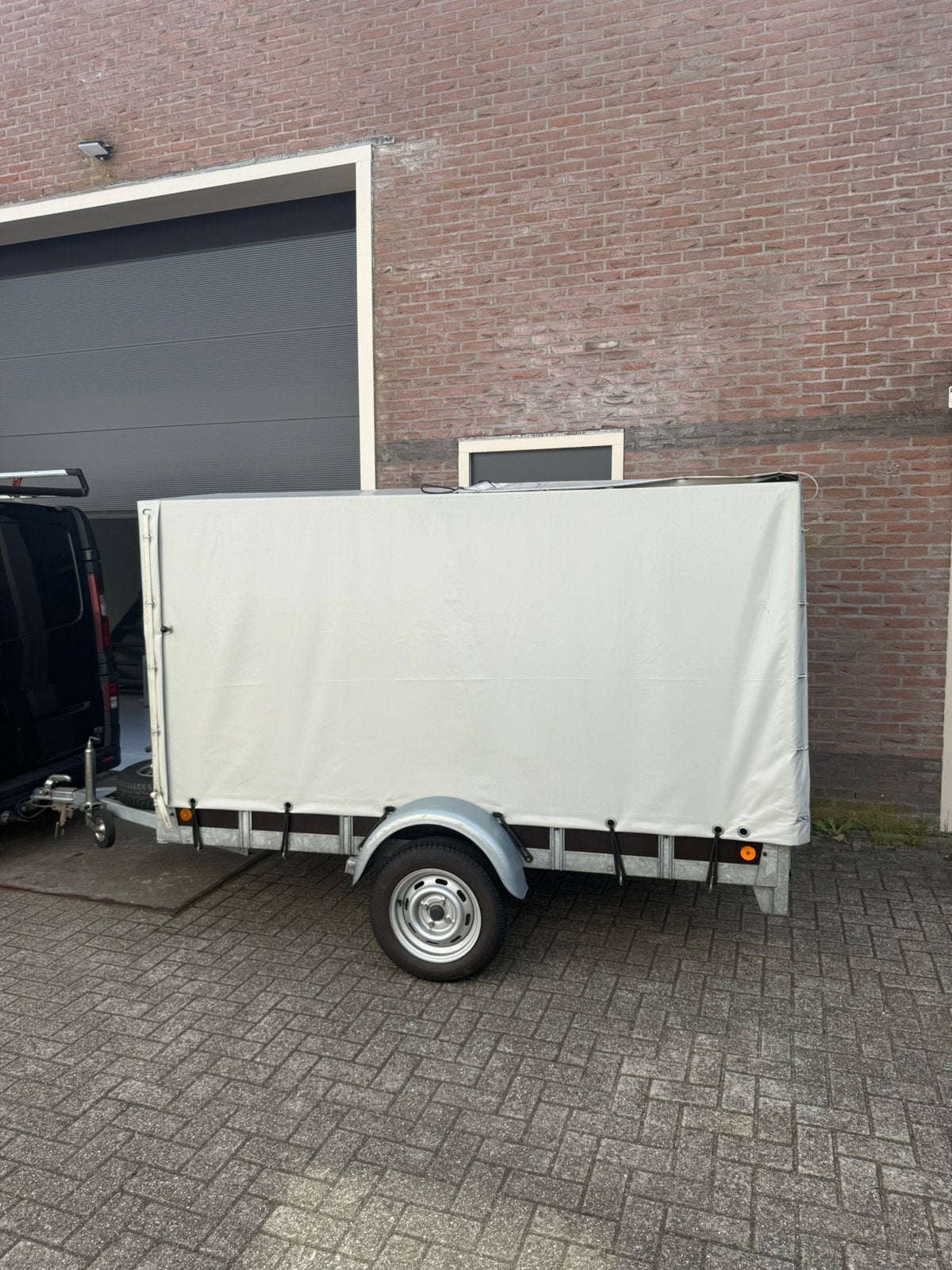 Aanhanger zo goed als nieuw, Ophalen, Nieuw