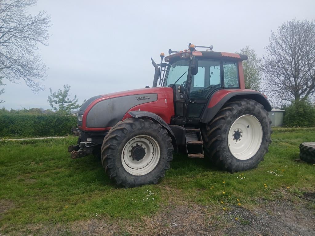 valtraT170  / valtra t190, Zakelijke goederen, Agrarisch | Tractoren, Overige merken, Gebruikt, Tot 2500, Ophalen of Verzenden