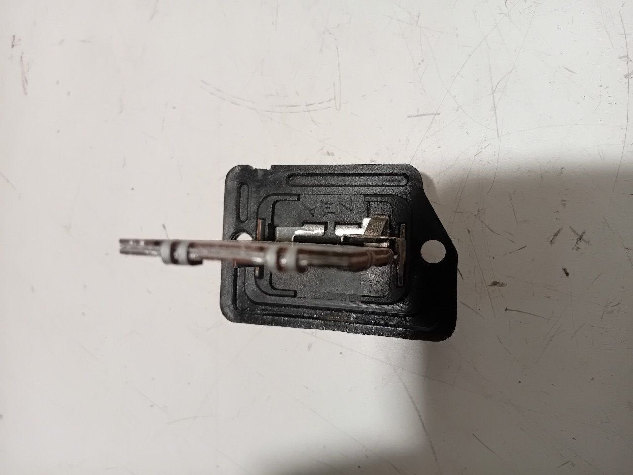 Kachelweerstand Kia Venga, Auto-onderdelen, Onderdelen@venauto.nl, Van der Ven Autorecycling B.V., Ettenseweg 76, 4706 PB Roosendaal, The Netherlands