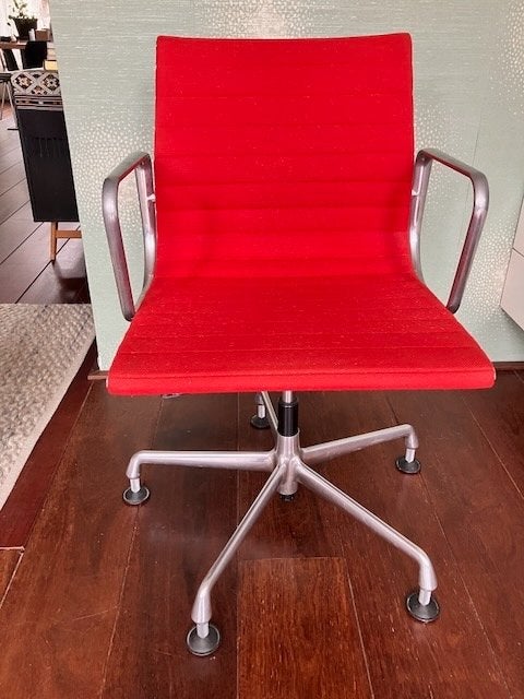 Vitra Eames EA 117 Bureaustoel, Ophalen, Gebruikt, Rood, Bureaustoel