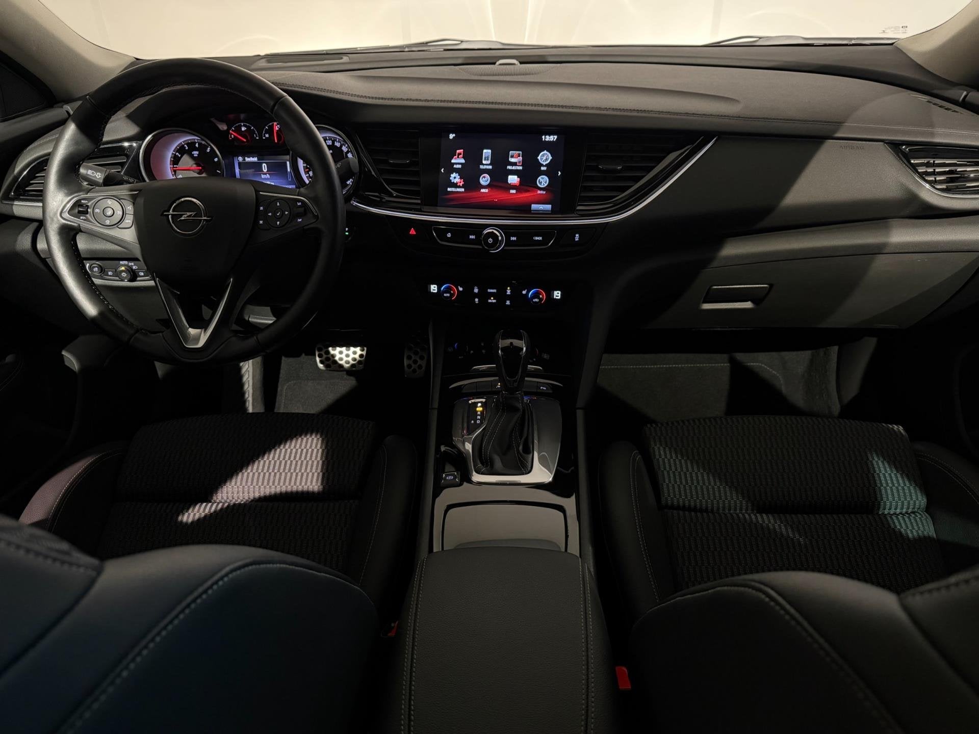 Opel Insignia Grand Sport 1.5 Turbo AUT /Clima/ACC/Keyless/P, Auto's, Opel, Stof, Gebruikt, 4 cilinders, 700 kg
