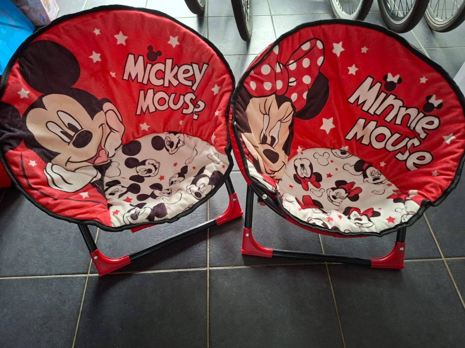 Mickey en Minnie Mouse kinderstoeltjes, Ophalen, Zo goed als nieuw, Stoel(en)