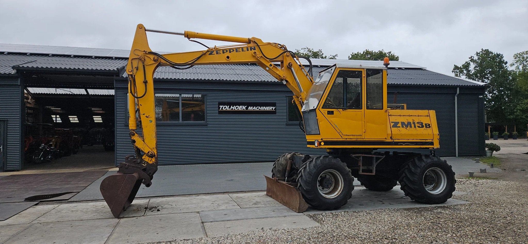 Volvo SENNEBOGEN ZM 13, Graafmachine