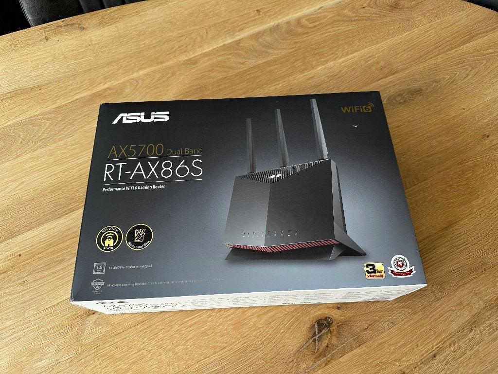 Asus Router AX5700 RT-AX86S, Computers en Software, Routers en Modems, Ophalen of Verzenden, Zo goed als nieuw, Router, Asus