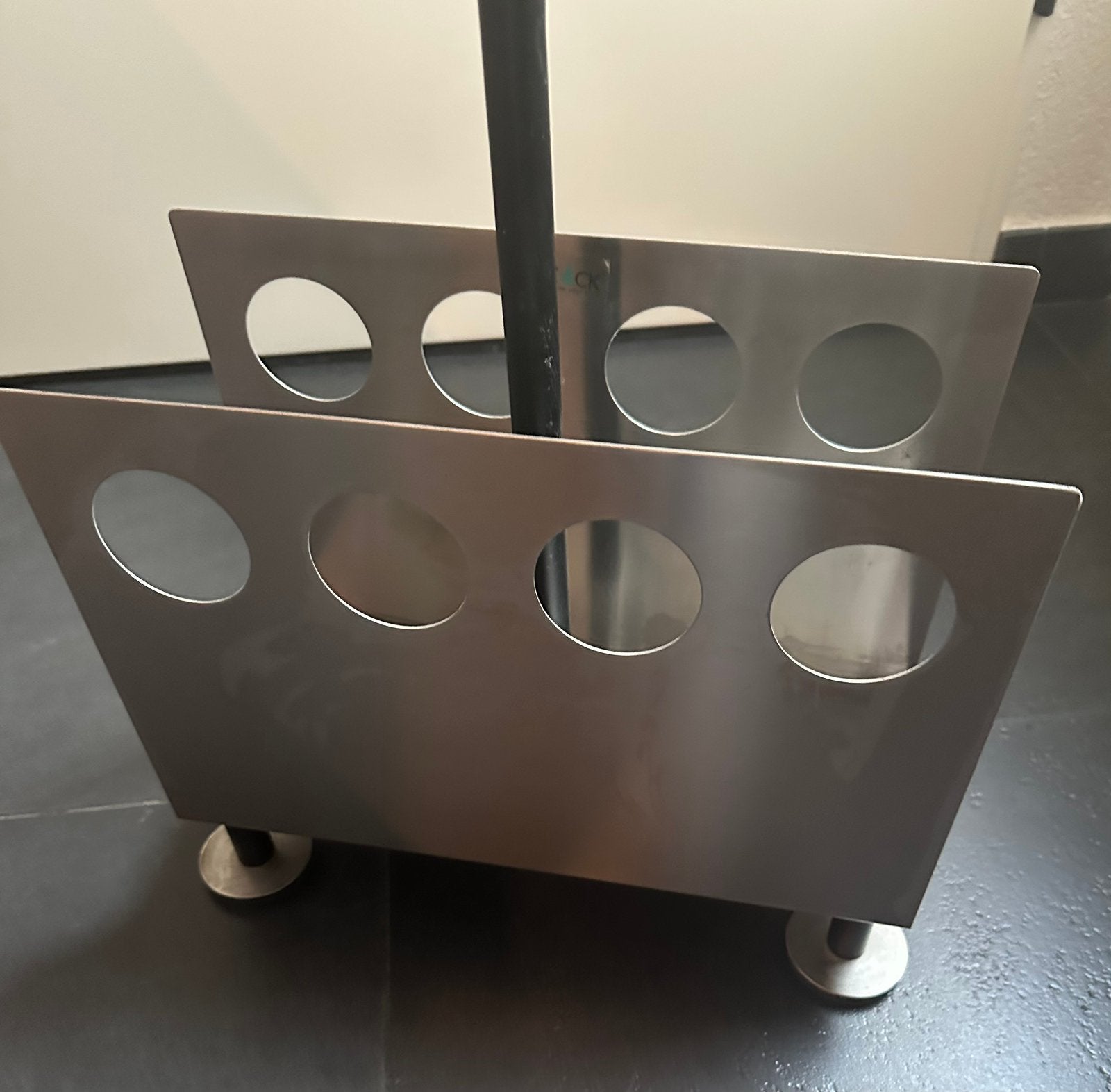 Te koop: ZACK RVS krantenbak, Huis en Inrichting, Ophalen, Met handvat, Metaal, Modern