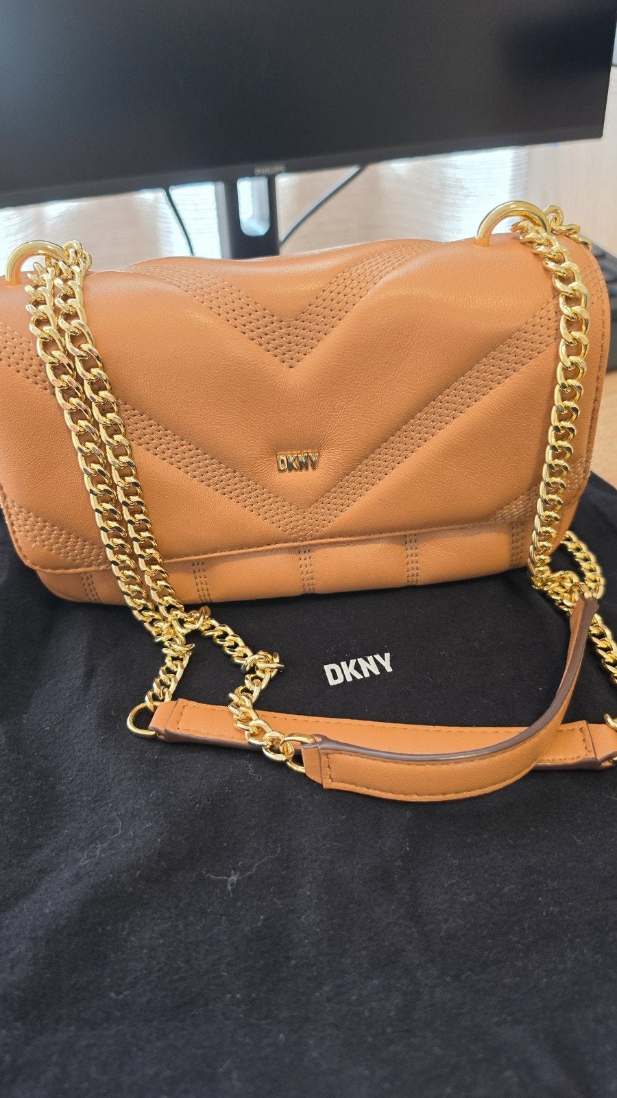 DKNY Schoudertasje, Ophalen of Verzenden, Zo goed als nieuw, Bruin, Schoudertasje