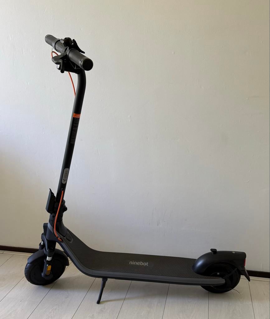 Ninebot E2 Plus II eKickScooter - Zo goed als nieuw, Ophalen of Verzenden, Zo goed als nieuw, Elektrische step (E-scooter)