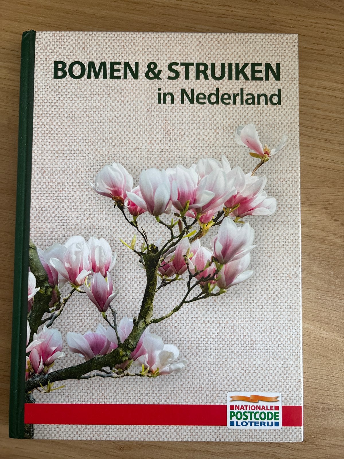 Bomen & Struiken in Nederland - Natuurgids Postcode Loterij, Ophalen of Verzenden, Zo goed als nieuw, Bloemen, Planten en Bomen