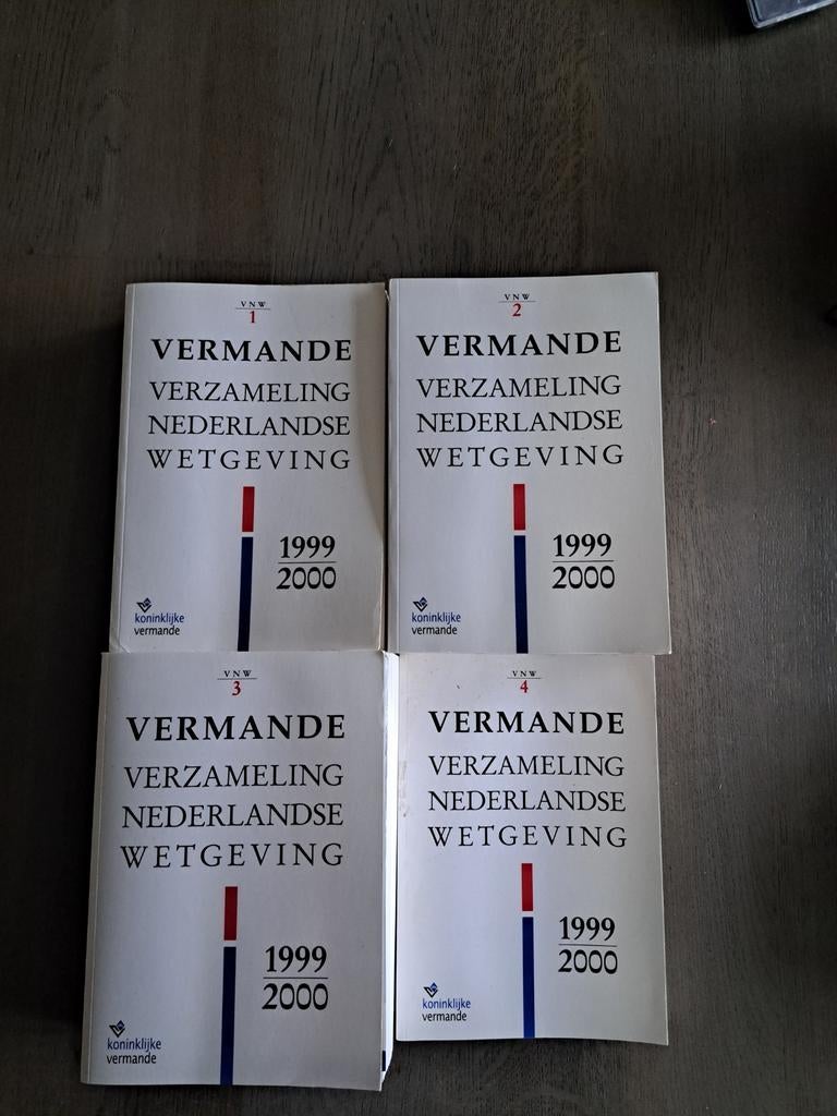 Vermande Verzameling Nederlandse Wetgeving 1999-2000 4 delen, Boeken, Gelezen, Vermande, Gamma, HBO