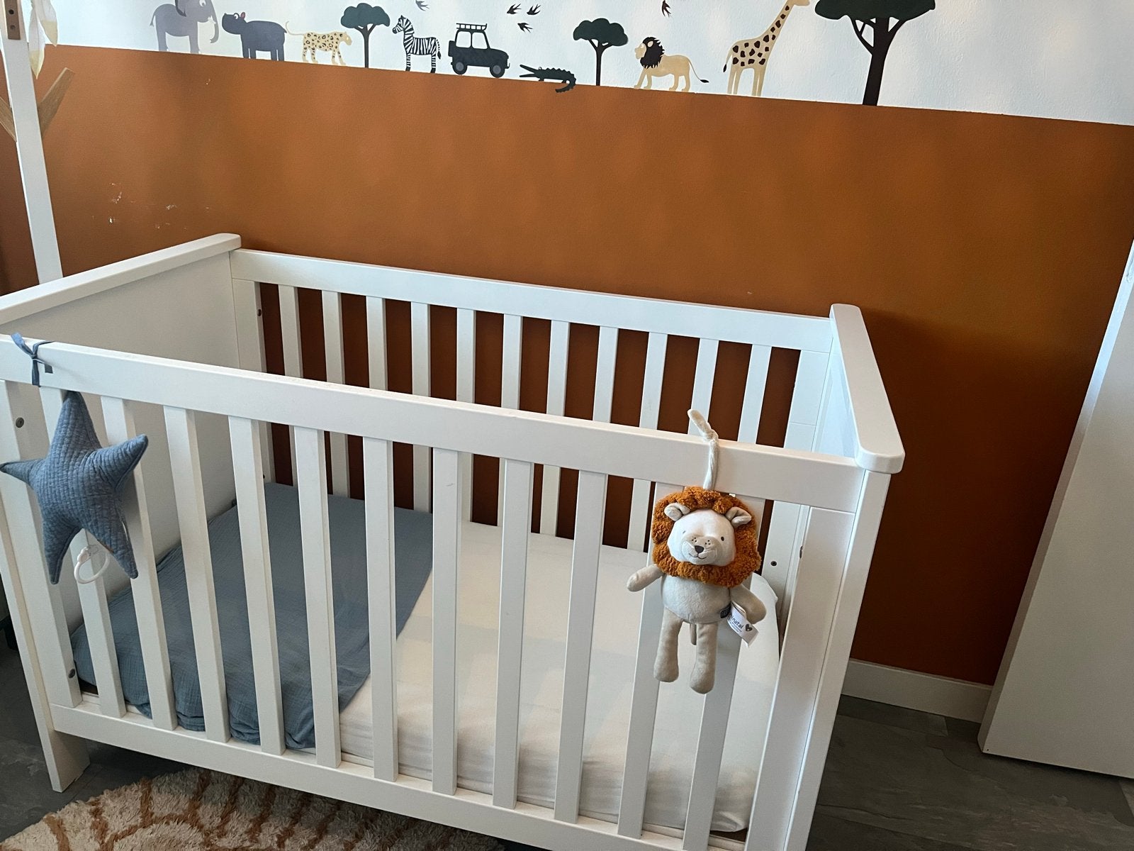 3-delige babykamer: ledikant, commode, kledingkast, Ophalen, Gebruikt, Jongetje of Meisje