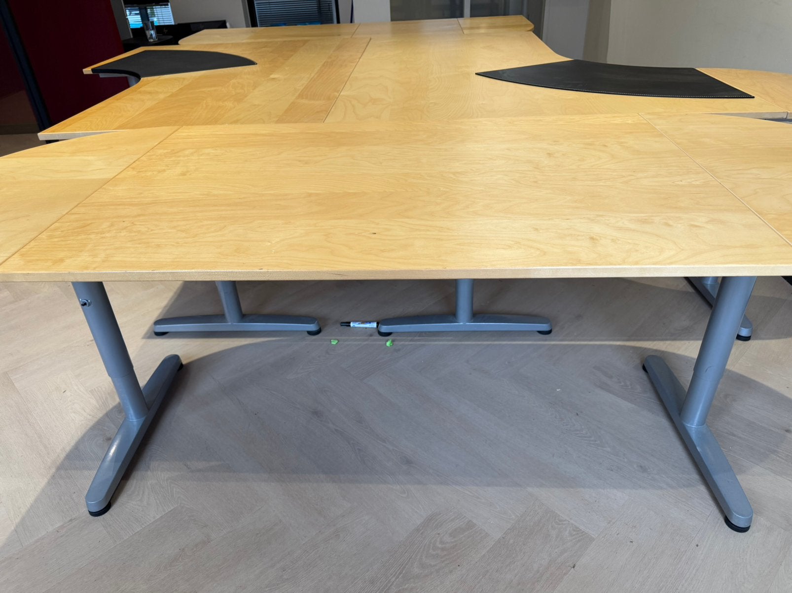 1 tafel €30,- (op de foto zie je er 4 = €110,-), Ophalen, Zo goed als nieuw