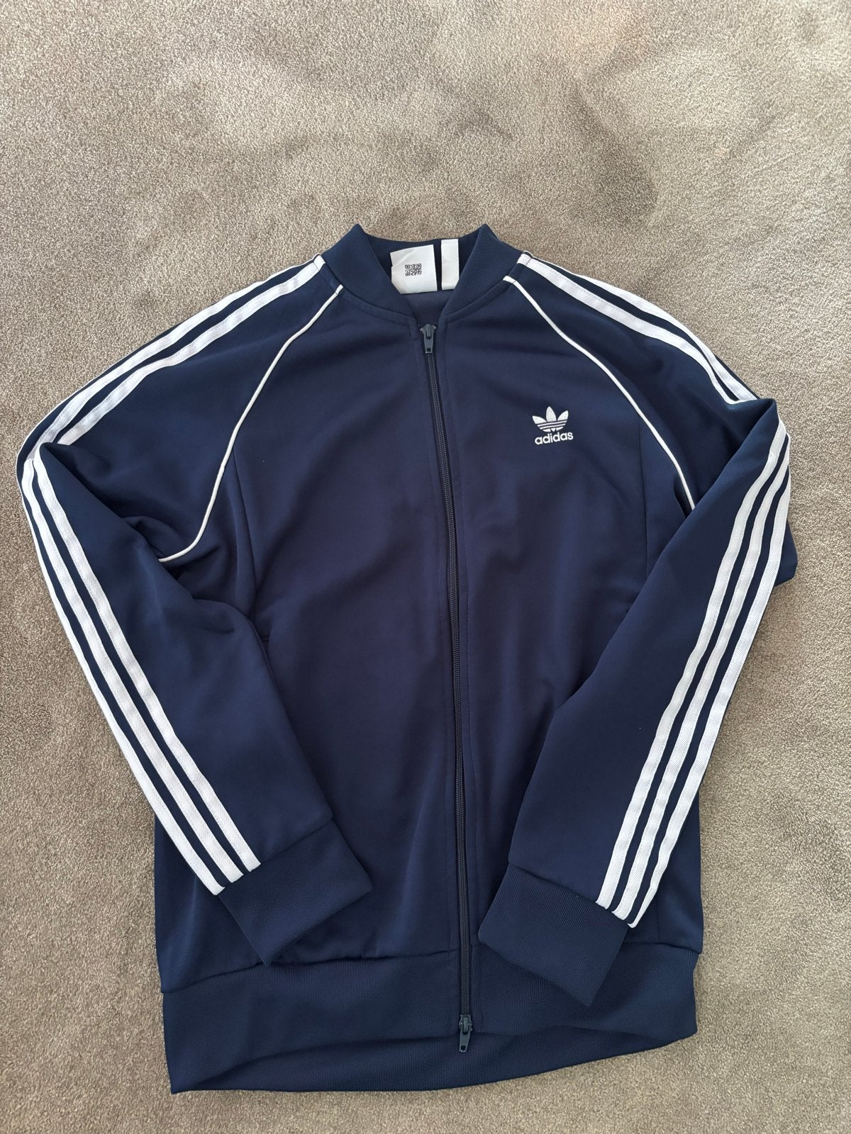 Mooi Adidas trainingspak - jasje en broek, Ophalen, Maat 52/54 (L), Blauw, Zo goed als nieuw