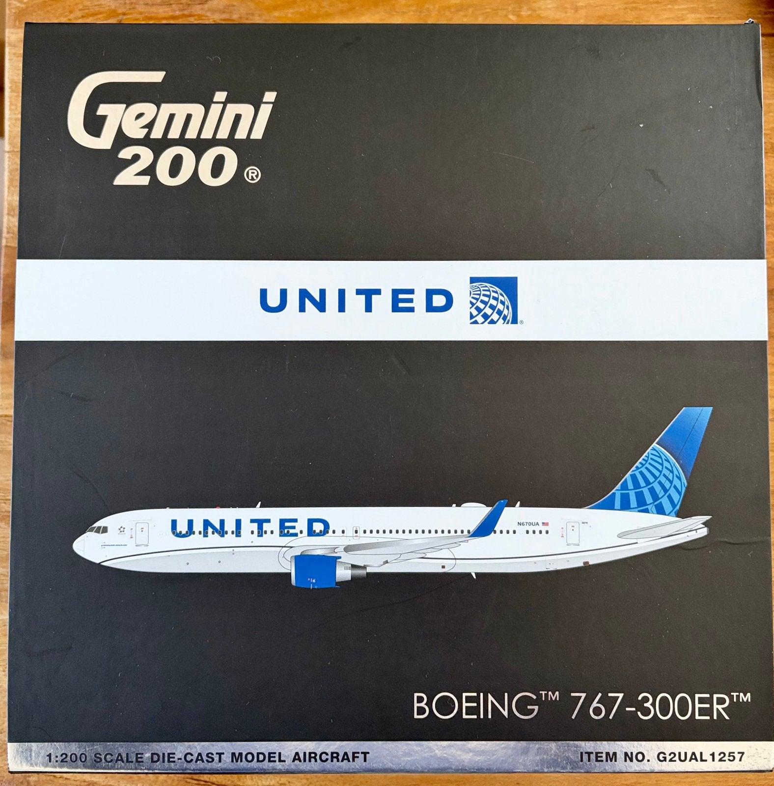 Die-cast Boeing 767-300ER United, Ophalen of Verzenden, Zo goed als nieuw, 1:144 tot 1:200, Overige merken