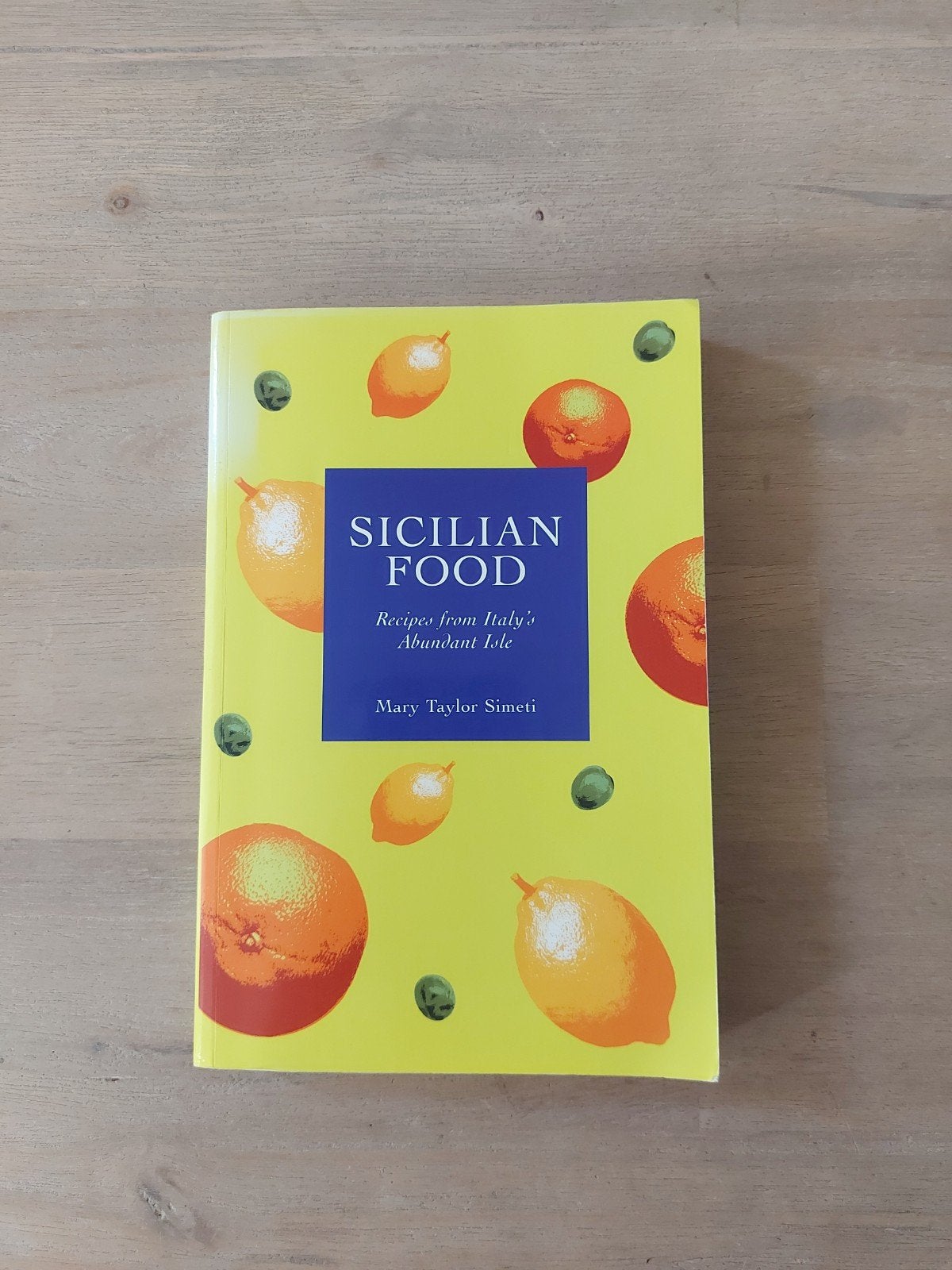 Mary Taylor Simeti - Sicilian Food, Boeken, Ophalen of Verzenden, Gelezen, Italië