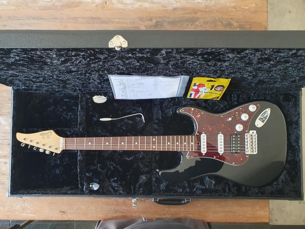 Suhr Classic S HSS 2011 met koffer, Muziek en Instrumenten, Snaarinstrumenten | Gitaren | Elektrisch, Ophalen of Verzenden, Gebruikt
