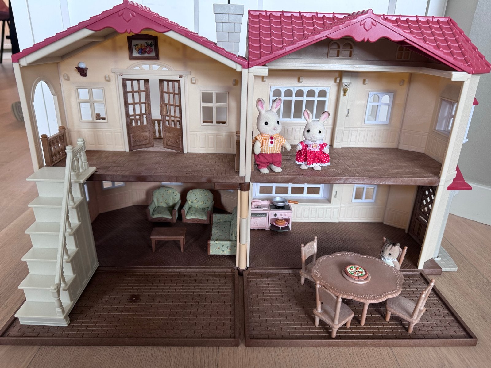 Sylvanian Families Huis met extra huis en accessoires, Kinderen en Baby's, Speelgoed | Poppenhuizen, Ophalen of Verzenden, Gebruikt