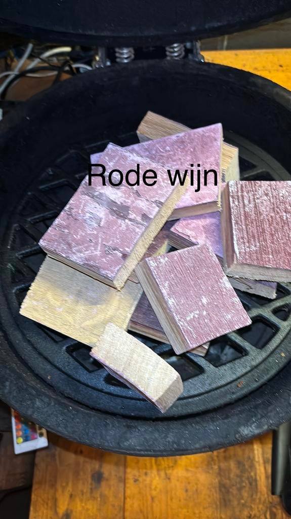 Rode wijn  chunks rookhout bbq, Tuin en Terras, Barbecue-accessoires, Nieuw, Ophalen of Verzenden
