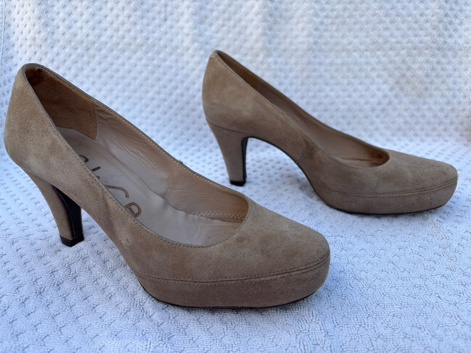 UNISA suède pumps - Beige - Maat 36, Ophalen, Gedragen, Beige, Pumps