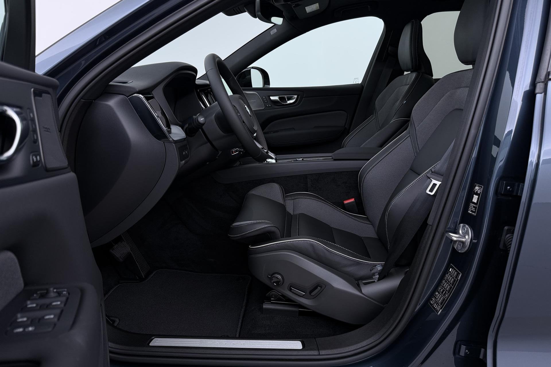 Volvo XC60 T6 Plus Black Edition | Harman/Kardon | Pilot Ass, Automaat, Gebruikt, Euro 6, 4 cilinders