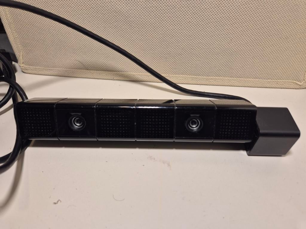 Originele PlayStation 4 PlayStation Move camera ps4, Ophalen of Verzenden, Zo goed als nieuw, Sport, 3 spelers of meer
