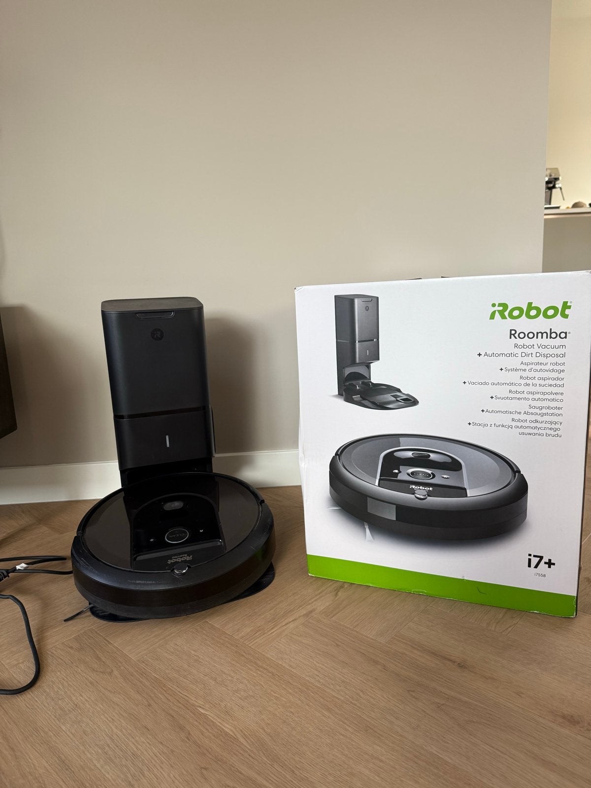 iRobot Roomba i7+ Robotstofzuiger met zelflegende basis, Gebruikt, IRobot, Verzenden, Automatisch legen