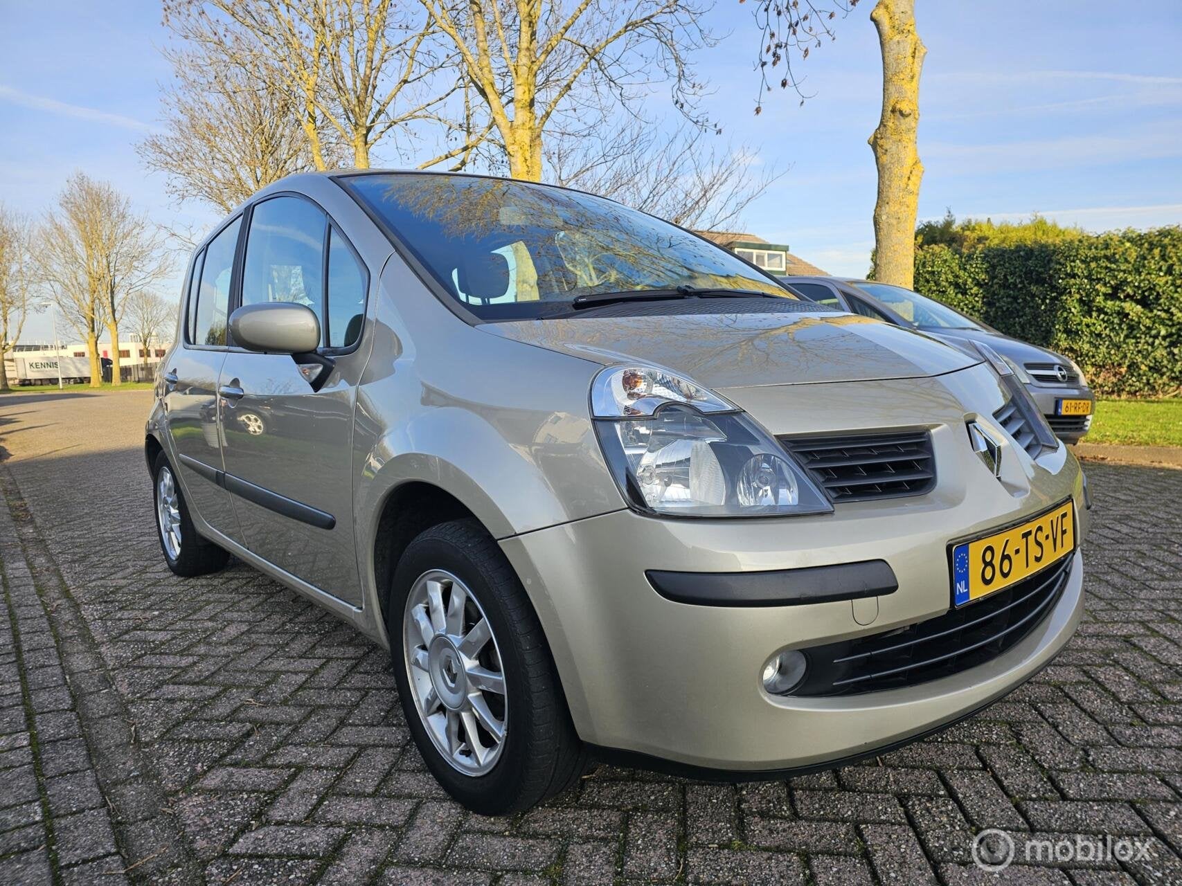 Renault Modus 1.6-16V Dynamique Airco Nieuwe APK!, Auto's, Voorwielaandrijving, 15 km/l, 4 cilinders, Origineel Nederlands