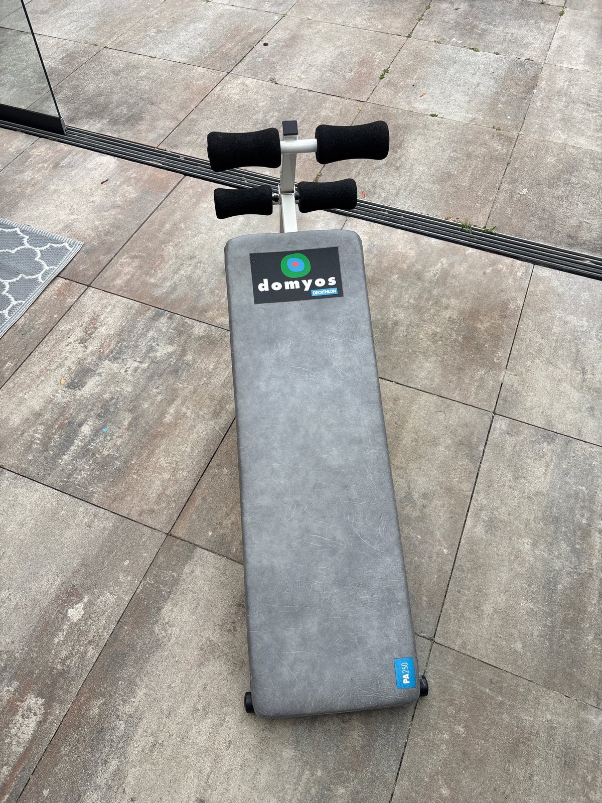 Domyos PA250 Fitnessbank / Buikspierbank, Sport en Fitness, Fitnessmaterialen, Ophalen, Gebruikt, Buik, Fitnessbank