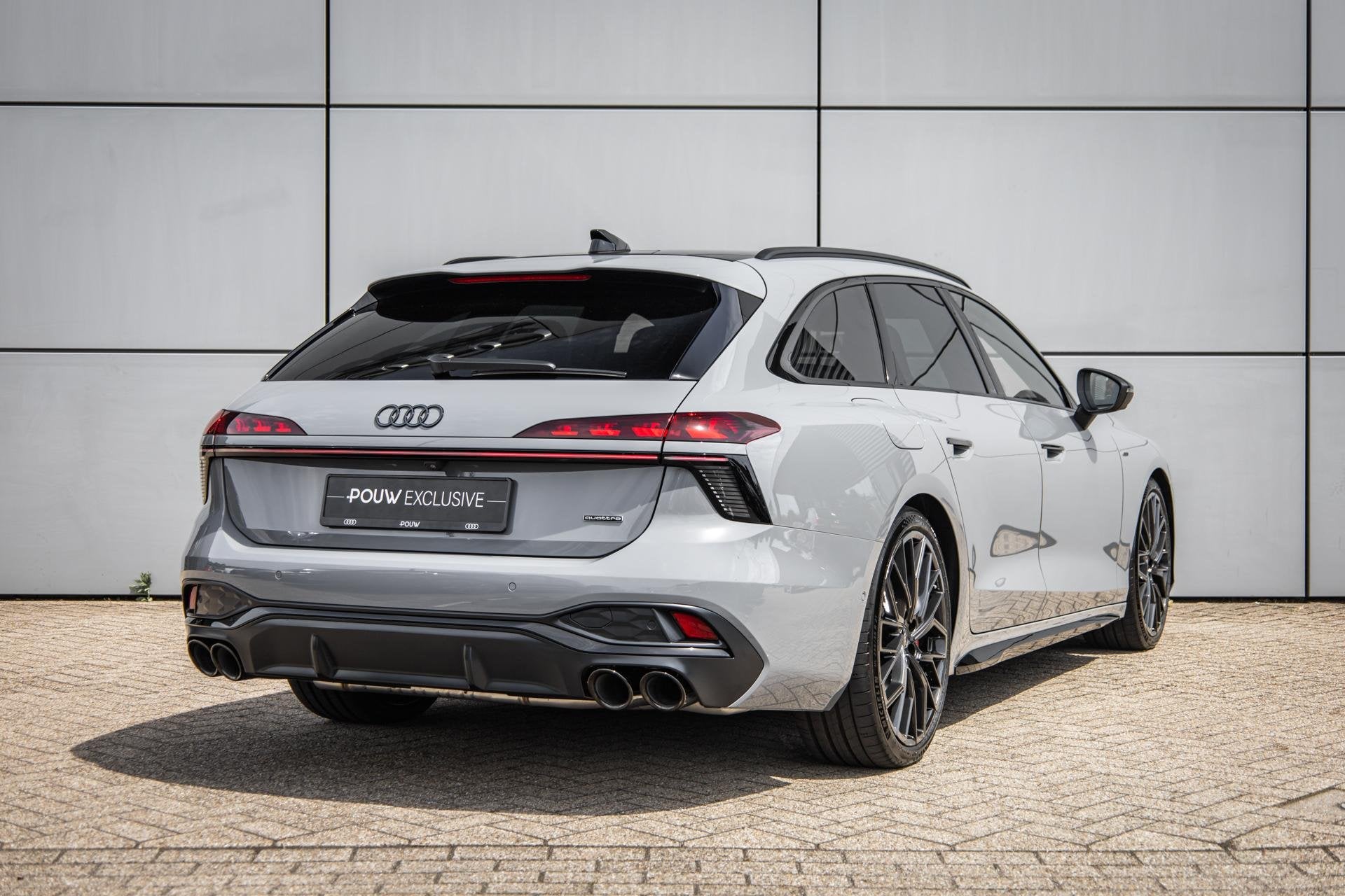 Audi A6 Avant 2.0 e-hybrid 367pk quattro S Edition Competiti, Auto's, Audi, Automaat, 12 maanden, 2165 kg, 4 cilinders
