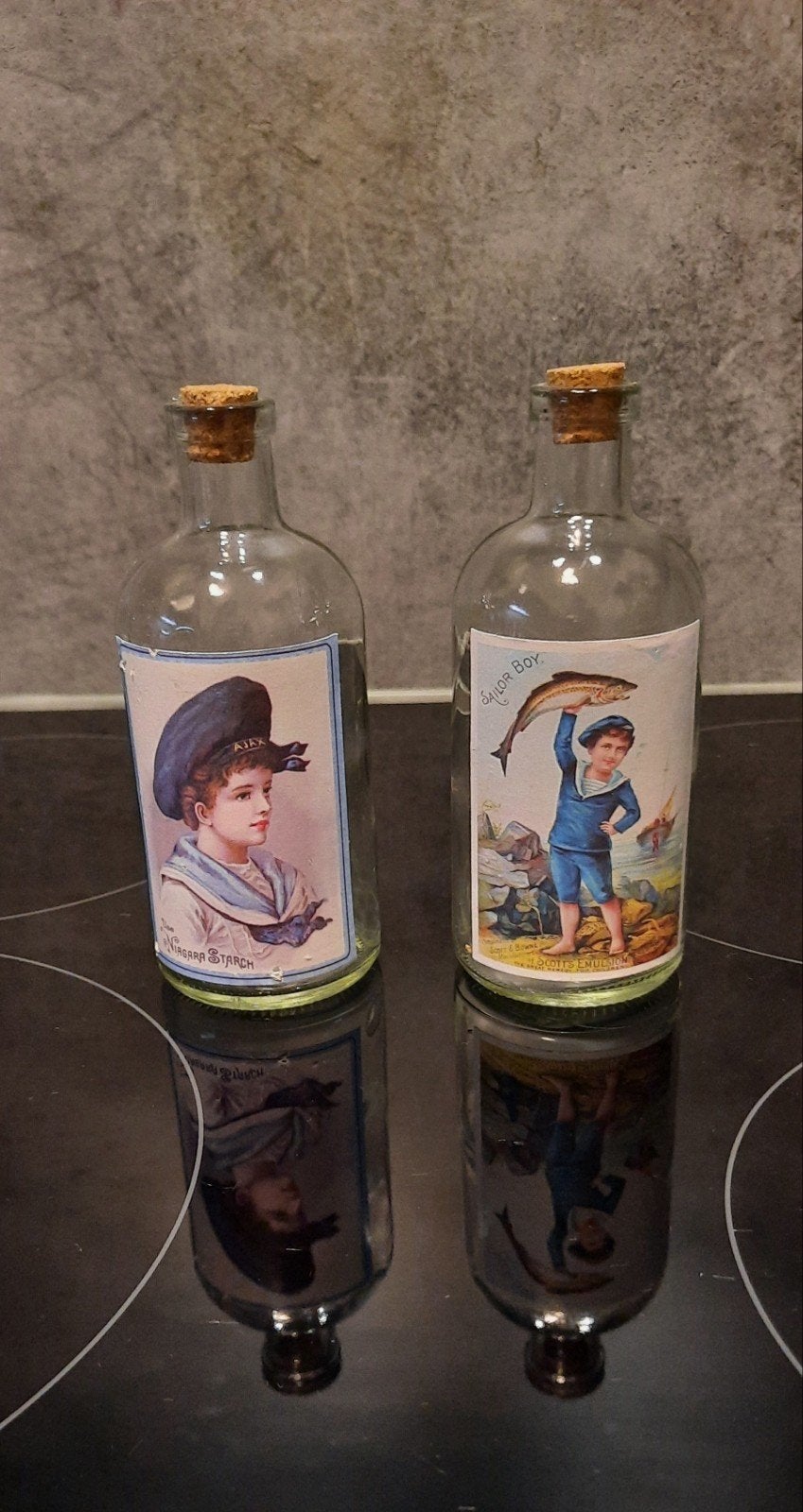 Vintage Flessen met Zeemansafbeeldingen - Set van 2, Ophalen of Verzenden