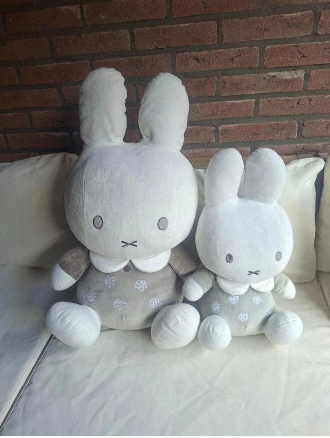 Set van 2 Nijntje knuffels: 60 cm en 43 cm, met jurkjes, Ophalen of Verzenden