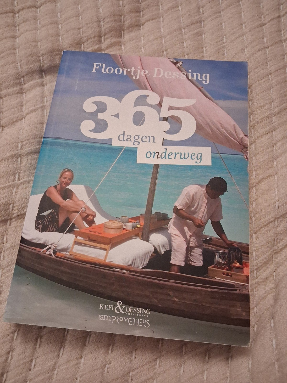 365 dagen onderweg - Floortje Dessing Reisgids, Boeken, Overige merken, Europa, Ophalen of Verzenden, Zo goed als nieuw