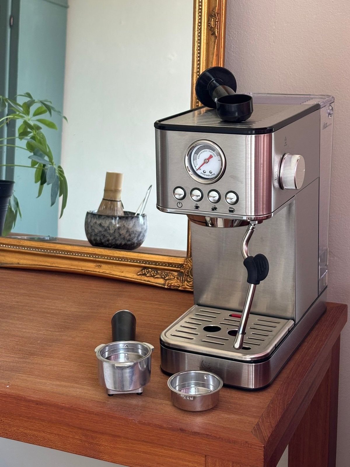 Piston espressoapparaat met melkschuimer, Ophalen, Zo goed als nieuw, Espresso apparaat