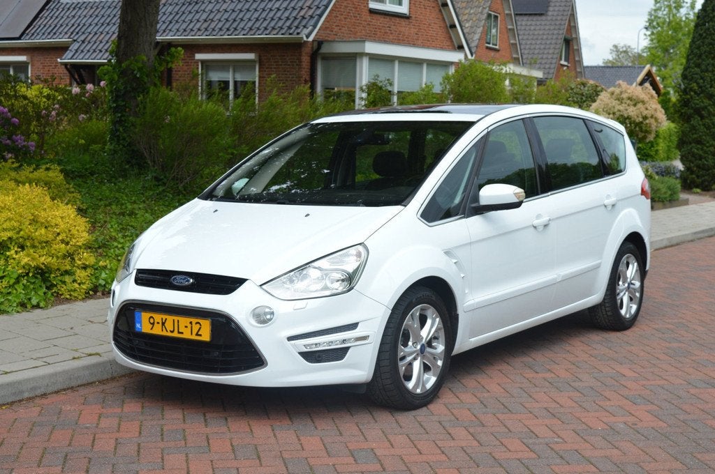 Ford S-Max 1.6 EcoBoost Titanium Org NL/NAP/pano glasdak, Voorwielaandrijving, Gebruikt, Zwart, 4 cilinders