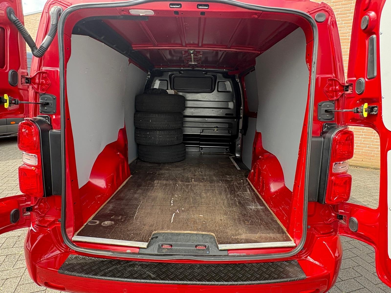 Opel Vivaro 2.0CDTI 180PK Aut. L3 Edition / Carplay / Camera, Huisgarantie, 4 cilinders, Met garantie (alle), Bedrijf