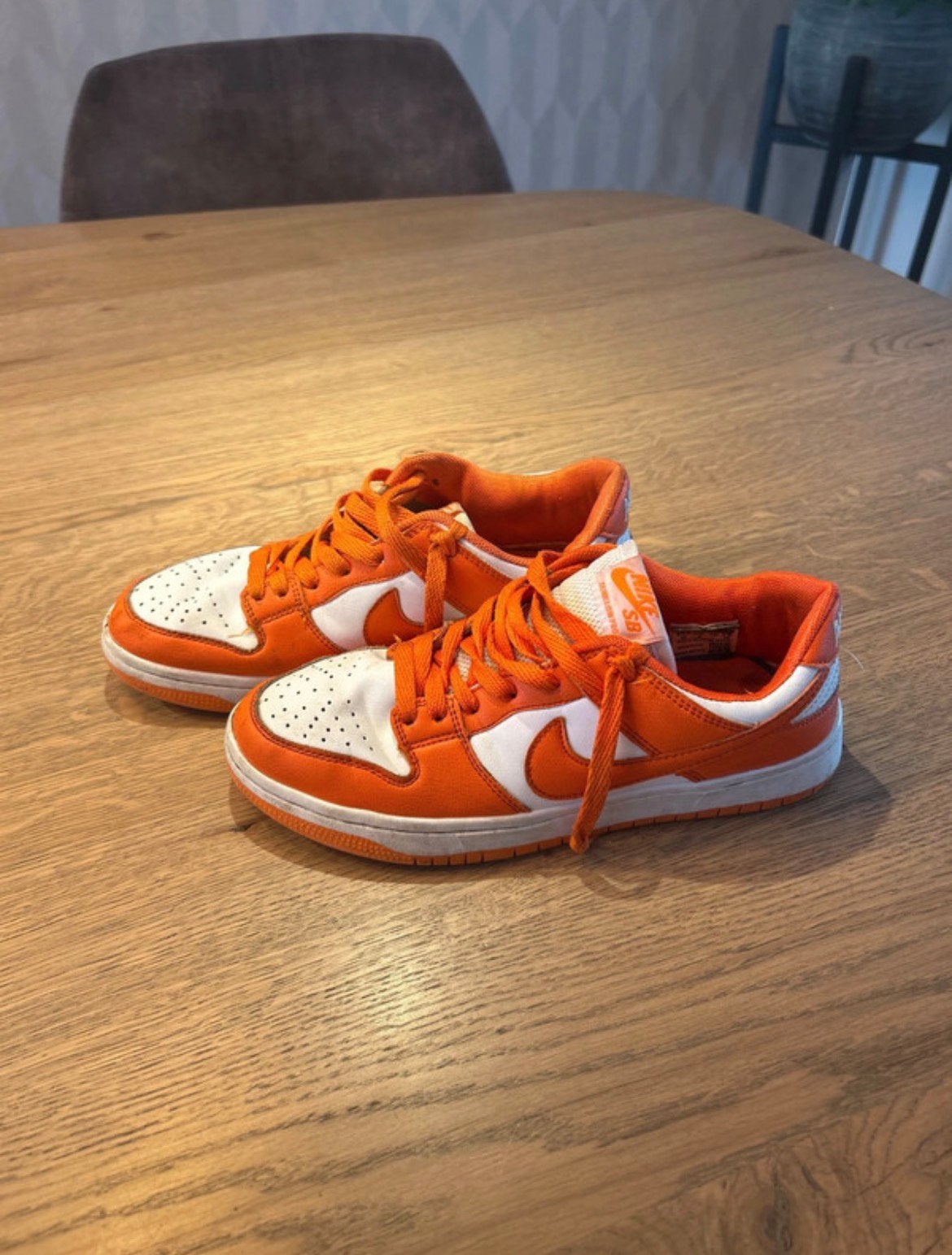 Nike dunks sneakers oranje wit maat 40, Overige kleuren, Ophalen of Verzenden, Sneakers of Gympen, Gedragen