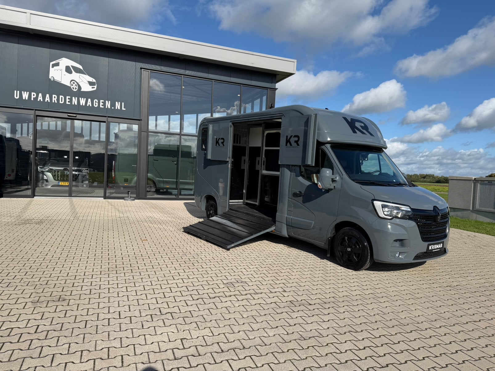 Renault KRISMAR 36.832 km paardenwagen Paardenvrachtwagen, Ophalen, Nieuw, Aluminium, Overige typen