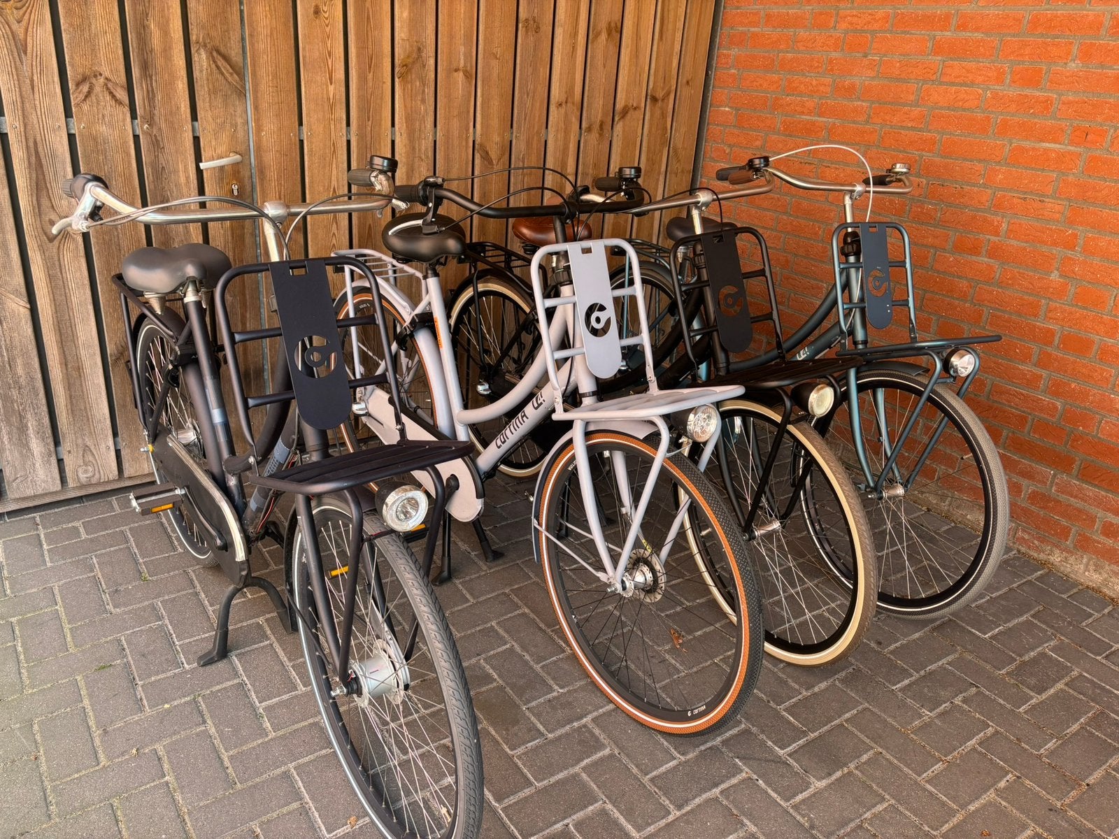 2x 28 inch | cortina u4 | H57 | zie omschrijving, Versnellingen, 56 cm of meer, Zo goed als nieuw, Ophalen