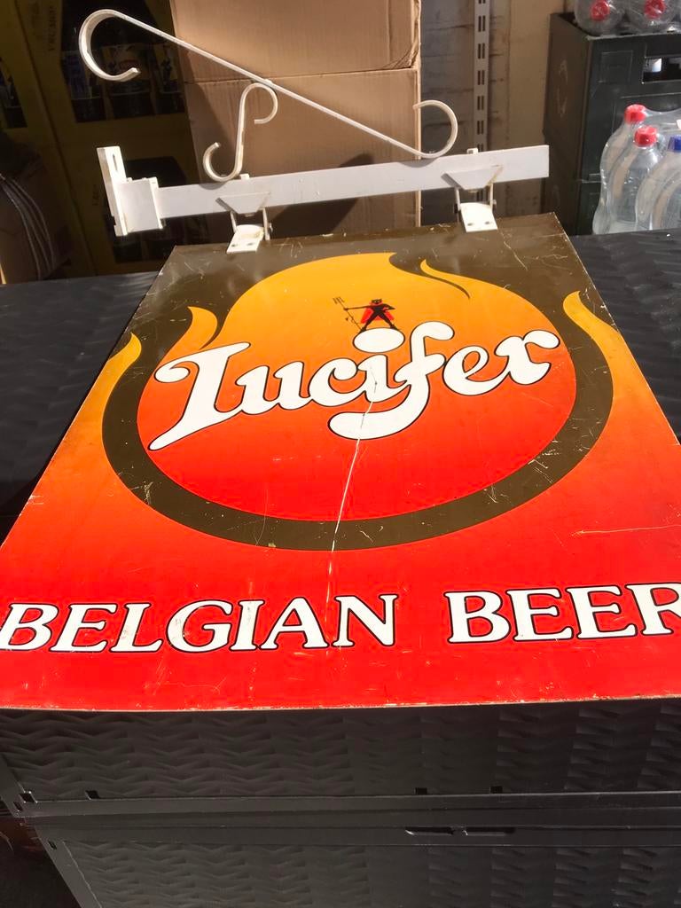 Metalen uithangbord, Ophalen, Gebruikt, Reclamebord