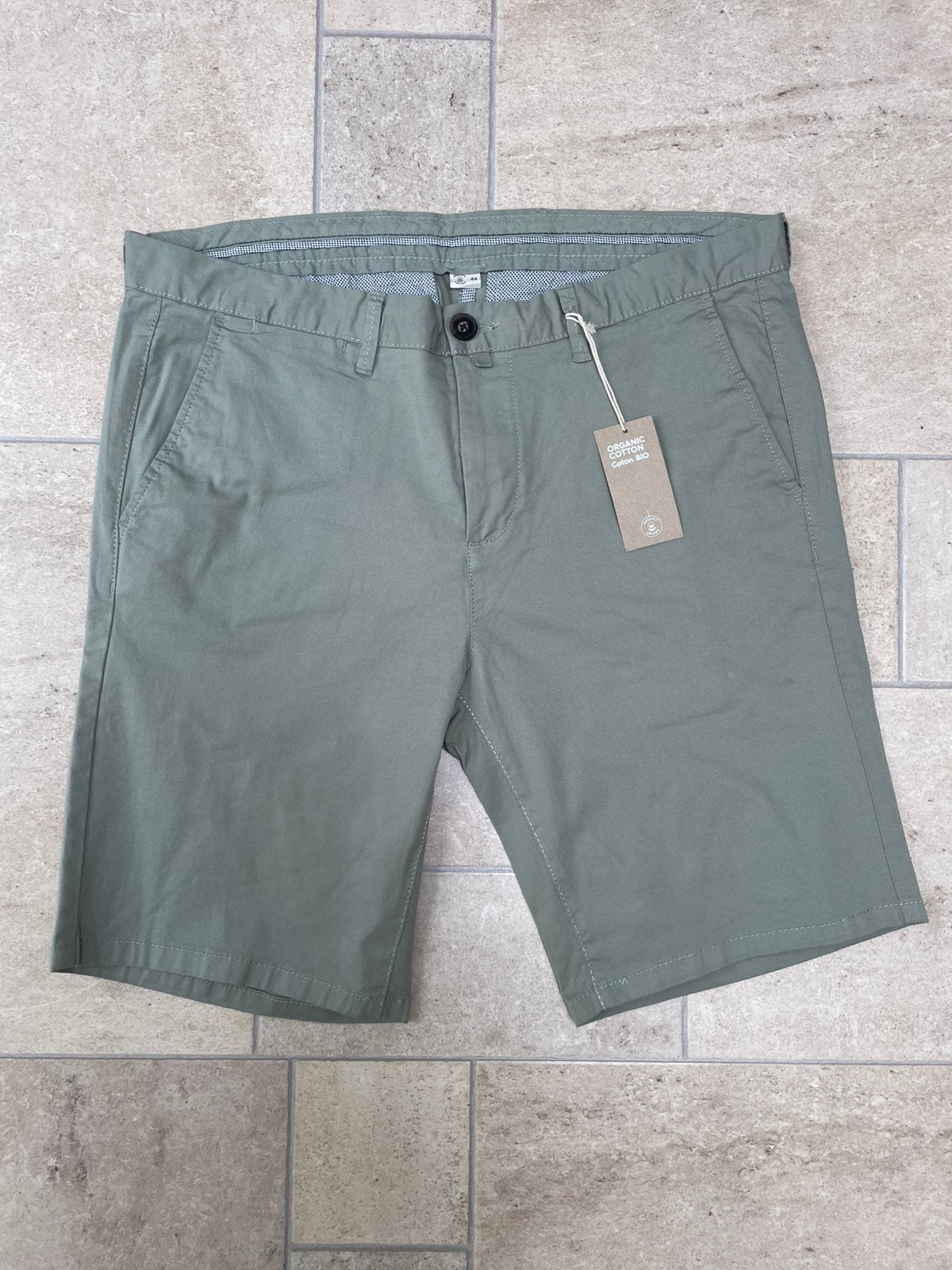 Ecologische chino, bermuda heren, Ophalen of Verzenden, Nieuw, Maat 48/50 (M), Groen