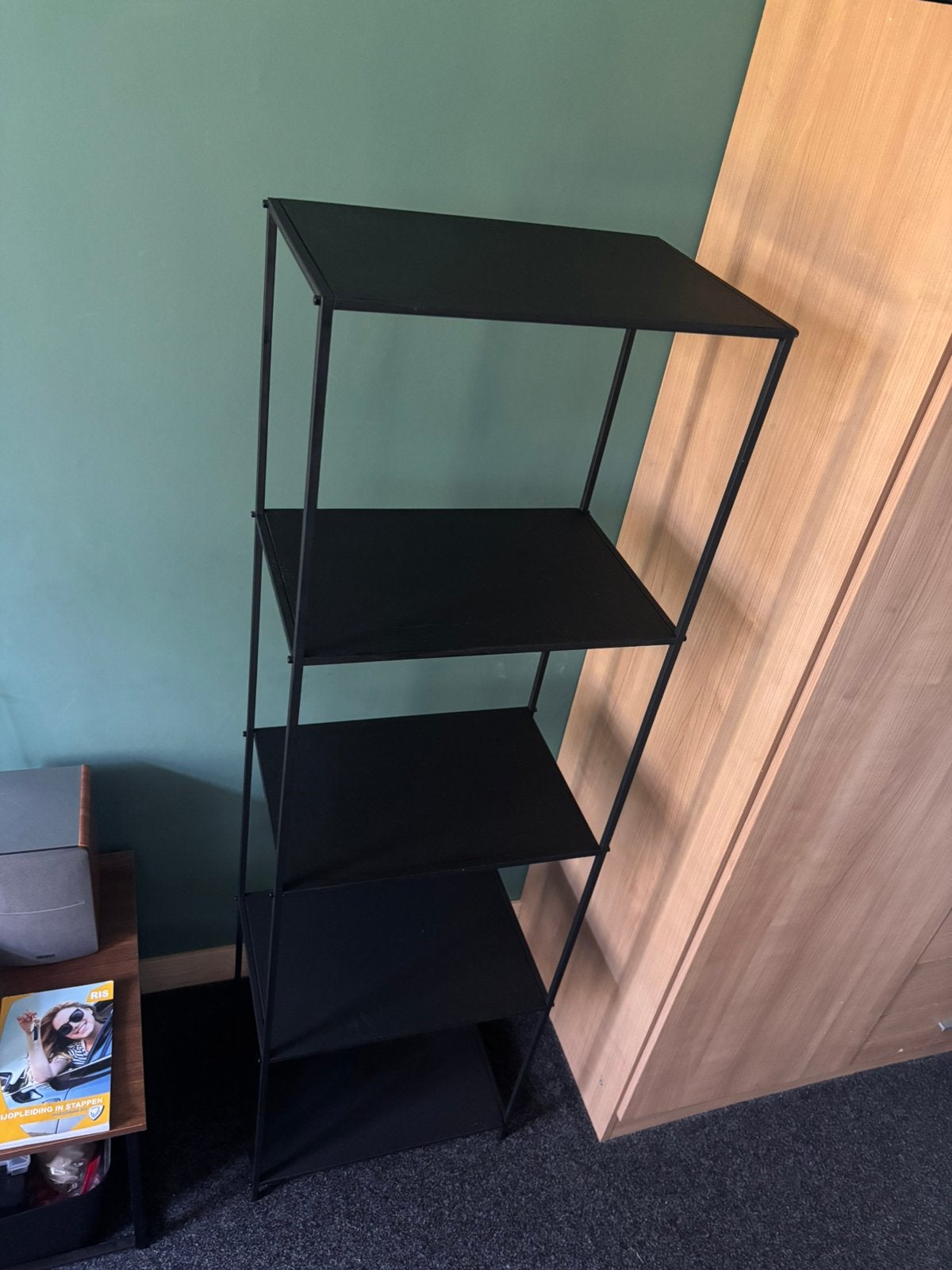 Zwarte metalen kast, Ophalen, Gebruikt