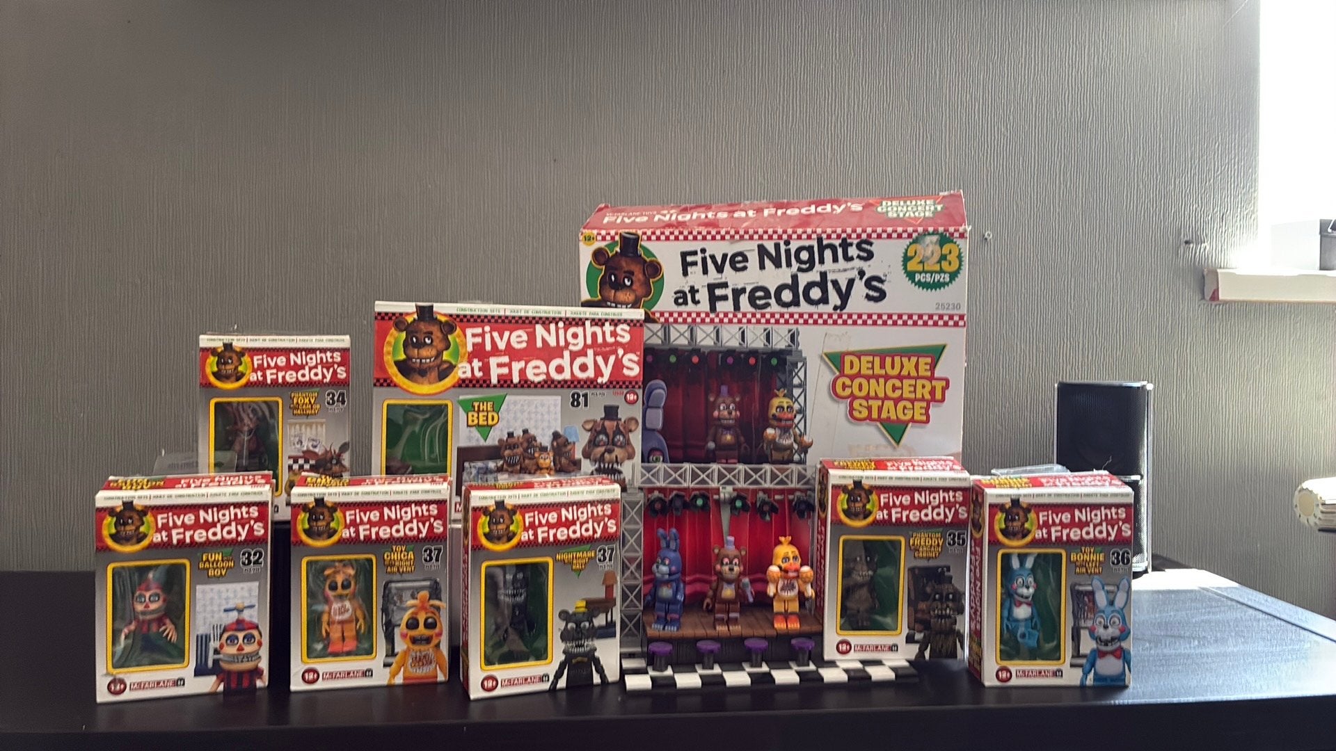 Fnaf mcfarlane lego lot, Tickets en Kaartjes, Recreatie | Pretparken en Attractieparken, Eén persoon, Kortingskaart