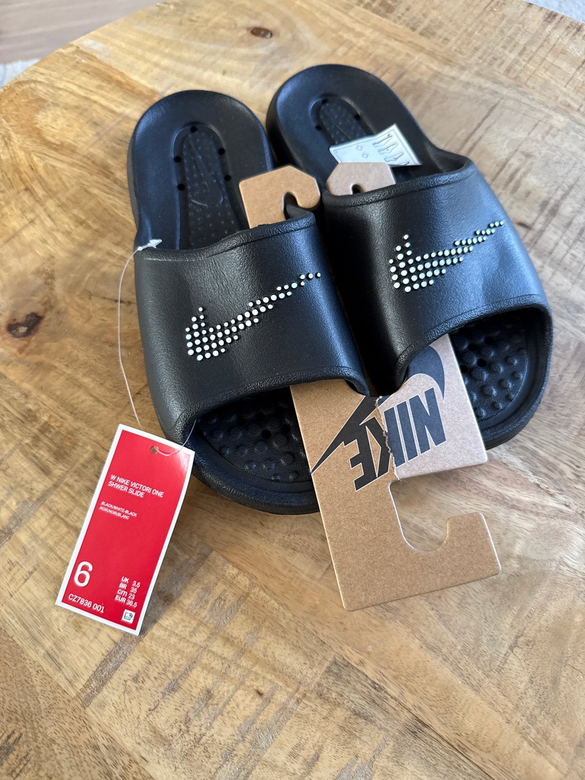 Nike Victori One Shower Slide - Zwart - Maat 36.5, Ophalen of Verzenden, Nieuw, Zwart, Slippers